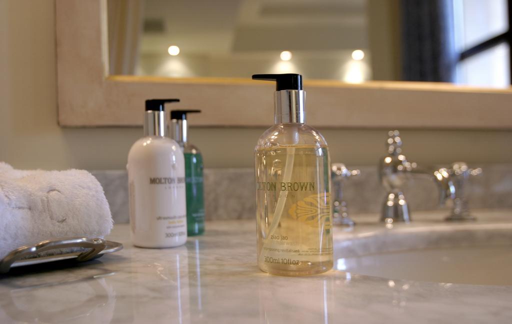 Le Convivial - Wine And Spa Experience Suites クシロカストロ エクステリア 写真