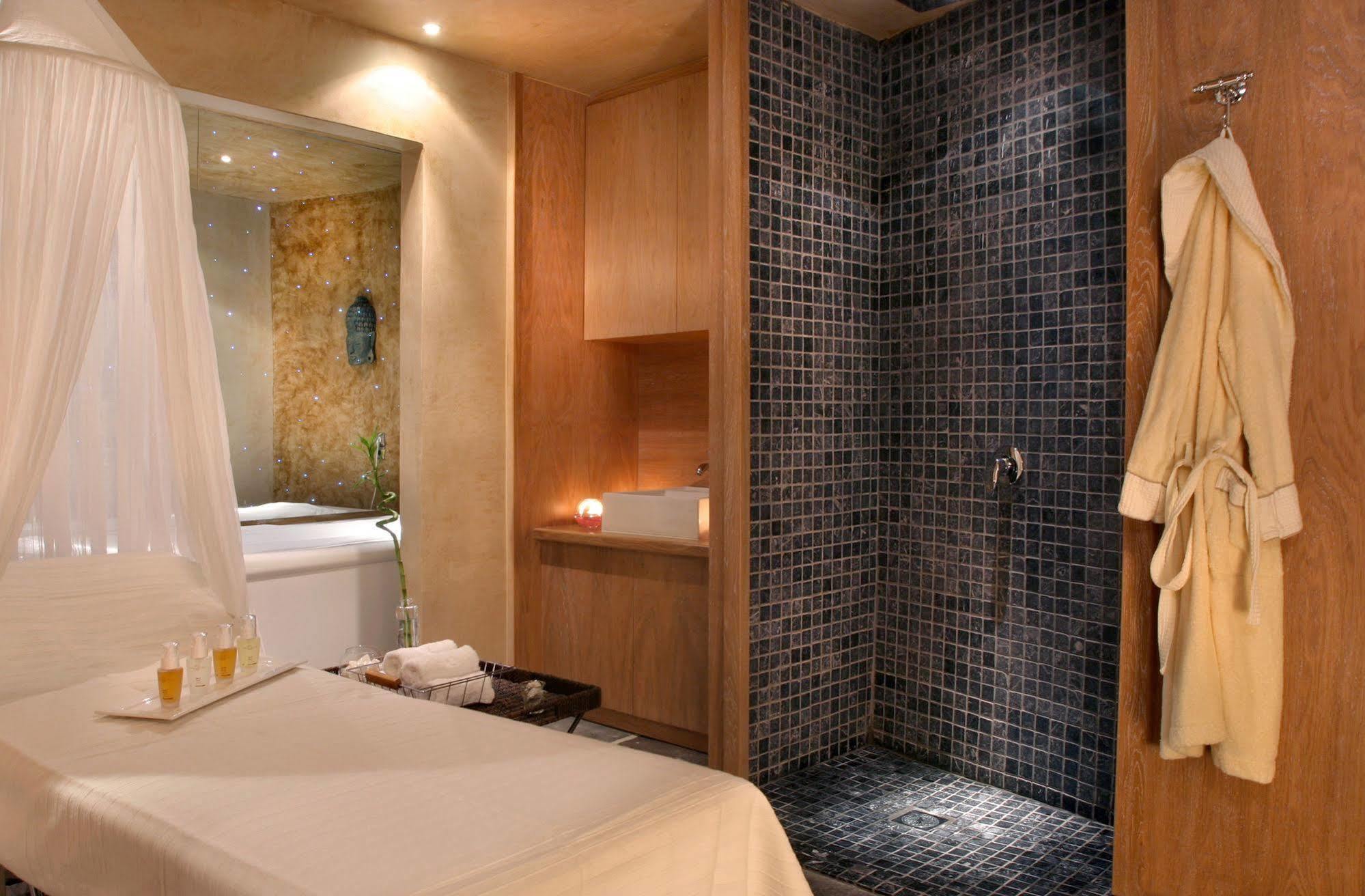 Le Convivial - Wine And Spa Experience Suites クシロカストロ エクステリア 写真
